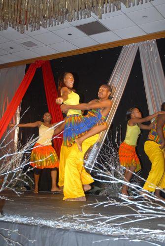 Download photo63 (335Wx500H)