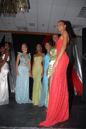 Download photo82 (335Wx500H)