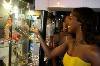 M21 (379Wx253H) - Sara & Miss Bahamas view jewellery at the Telimena Art Gallery in Warsaw 